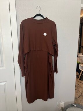 Long Sleeve Ribbed Midi Dress in Chocolate Brown